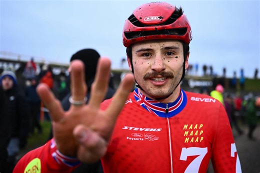 Four-midable Mason takes top spot, while Flynn flies high at Lloyds National Cyclo-cross Championships