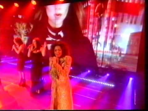 Spice Girls On TOTP Christmas Special - 06 2 Become 1