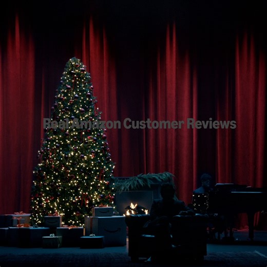 The cats pajamas? Find the perfect gift this holiday season. | Amazon Europe