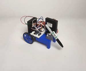 AI Teaches Me How to Make a Drawing Robot