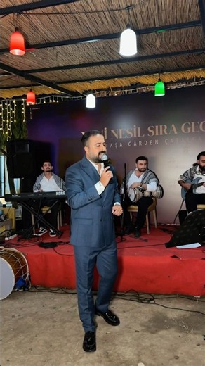 Mavi Mavi 🎤 #sahne #sıragecesi #konser #arabesk #livemusic #mavimavi #keşfet #keşfetbeniöneçıkar