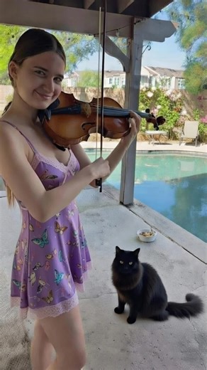 Karolina Protsenko's Violin Performance