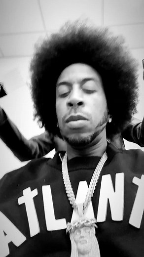 Unique Afro Puffers: Ludacris Rocks a Funky Twist