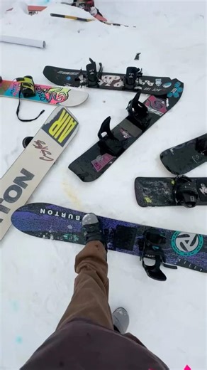 90’s snowboards and a Hand cut pipe 🥹