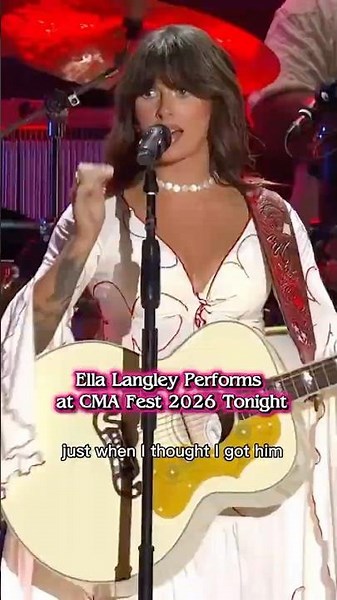 Ella Langley Performs her No.1 song: Choosin’ Texas at CMA Fest #CMA #musicvideo #fyp #cmafest #ella