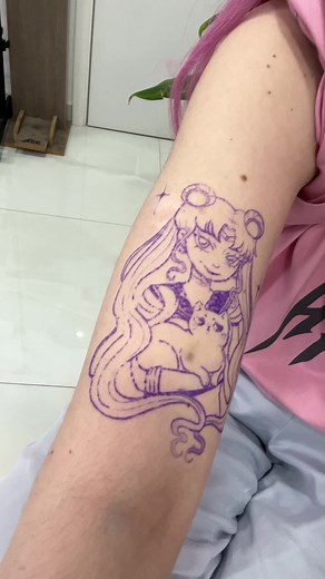 Sim, outra tatuagem! Vem comigo nesse dia e vamos de sailor moon e luna #tatuagem #tattoo #sailormoon #vlog