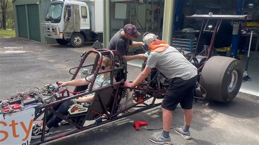 Today we finished out the year of 2025 by bringing the small-block back to life… 💥💪 Bring on 2026! 😎 | Team Fletcher Racing