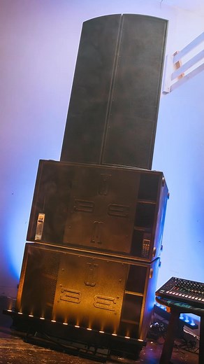 With our VS21-MK3 Powered Subs and AT312-MK3 Powered Tops, you don't need stacks on stacks on stacks. Just the one will do. 😉 Find out more by clicking at bassboss.com 📸 @dipdie | 🔊@1904ent⁠ ⁠ #bassbossbass #proaudio #soundsystem #audiotech #bassbossmk3 #musicproduction #djsetup #mobiledj #djset #djlife #concertproduction #deepbass #subwoofer #bass #mobileaudio | BASSBOSS