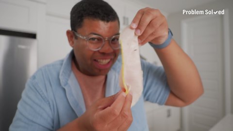 How to turn your Thanksgiving leftovers into a tasty turkey sandwich: Video tutorial