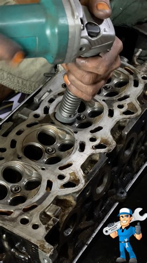 PRO SKILLS ENGINE HEAD VALVE SEAT GRANDING #viralshorts #workshop #head #tools