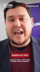 "Flávio Bolsonaro performa submissão ao nacionalismo de Trump", diz cientista político