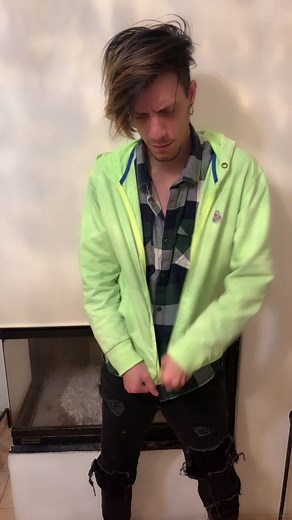 Dance at home guys 😎🤡 @annabertolani7 @raffaellaboccino @_grill_and_chill_ @aleksandrakozyra0 @vanesjokermadtrinity