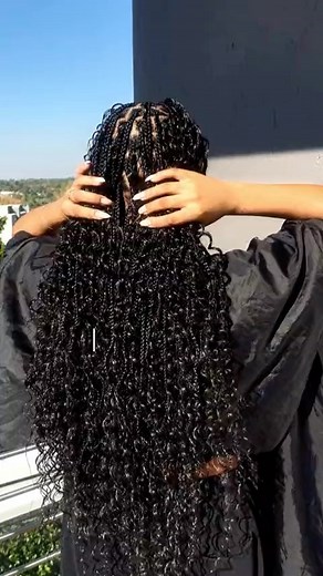 The season of Bohemian Vibes! Transform your look with these stunning Bohemian braids! 💁🏽‍♀️✨ Ready to rock this effortlessly chic style? Let us bring the salon to you – anywhere, anytime! 🚗💨 Book your appointment now and step up your hair game! 💬 Comment “BOHO” if you love this look! 📲 Whatsaap us to book your slot & schedule your appointment today! #BohemianBraids #HairGoals #RooomMobileSalon #BohoChic #HairTransformation #MobileSalon #Braids #HairInspo | Rooom Mobile Hairdressers