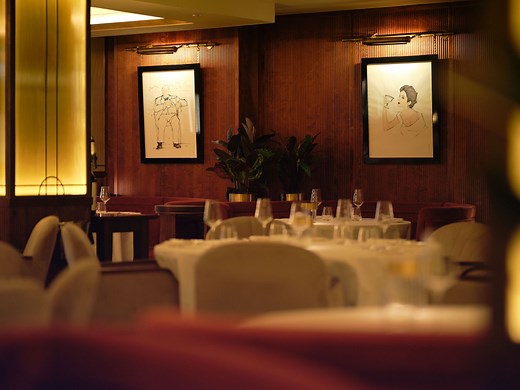 🎙In conversation with Thierry, the legendary Restaurant Director of Savoy Grill Thierry gives us exclusive insight into the storied history of the esteemed restaurant whilst describing what it takes to uphold the legacy of the renowned dining destination. From Princess Grace Kelly’s favourite table, to the synergy between the front of house and back of house teams, Thierry dives into the ins-and-outs of the Savoy Grill ✨#thesavoylondon #thesavoy #ICW #gordonramsayrestaurants | The Savoy