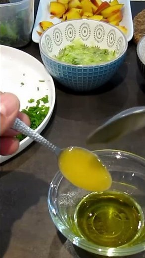Honey lemon vinaigrette for delicious salads #food #easycheapcooking