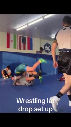 Wrestling lat drop set up
