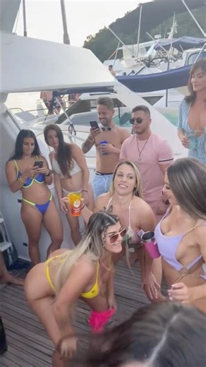 Boat Party Vibes with Friends Full Fun & Crazy Dance!