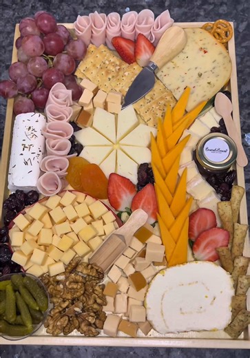 Cheese Board Ideas for New Year's Eve Celebrations