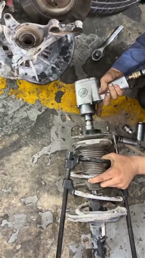 How To Remove Struts Spring #Shock #fblifestyle #reelsviralシ #shortsfeed