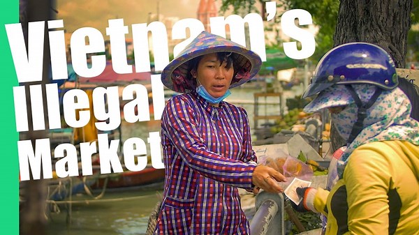 Vietnam's illegal floating market!