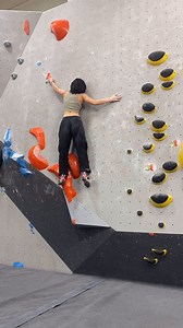 What beta are you using on this climb, Hivers? 📽️ @mgco3.em | The Hive Bouldering Gym