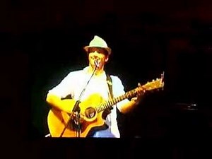 Jason Mraz singing Rainbow Connection