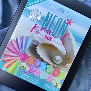 In love 💗😍 @jet_set_beauty_nails @esther_jetsetbeauty #jetsetbeauty #nails💅 #naildesign #nailjunkie #nailstagram #summernails #neonnails #nailjunkie | Jet Set Beauty