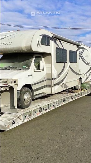 Motorhome Thor Chateau Class C #rv #motorhome #rvshipping #thorchateau