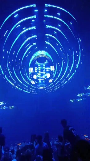 如果你想要设计独一无二的夜店灯光，请马上联系我！#nightclub #ktv #design #lighting #install