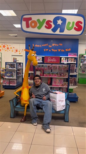 SHOE SHOPPING WITH MY GIRLFRIEND 😍😳!! #vlog #foryou #creatorontherise #dalimsharma #aadiwasiboy 💜