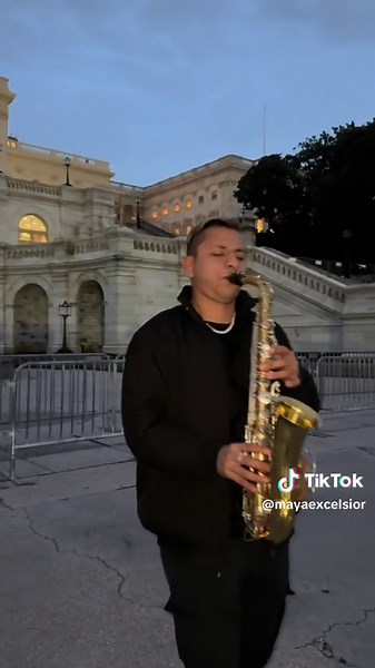 El Rey Quiché: Marimba y Saxofón en Washington