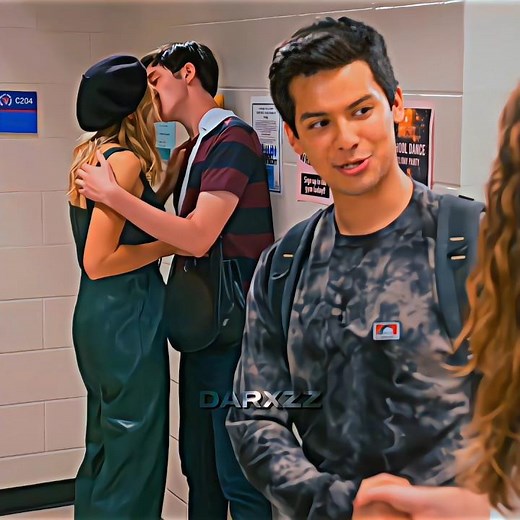 Yasmine Kisses Demetri☠️🔥 #shorts #cobrakai