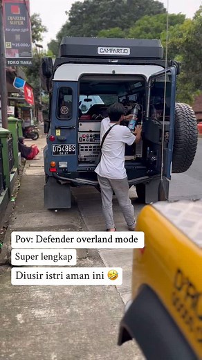 Defender overland dengan Peralatan super lengkap Dan canggih by @campart.id #landrover #landroverclubbandung #landroverseries #overlandindonesia #landroverindonesia #campervan #sibadaxlandrover #sibadaxoverland #campervanindonesia #overland #overlandequipment #offroadindonesia | Rusdi Raisa