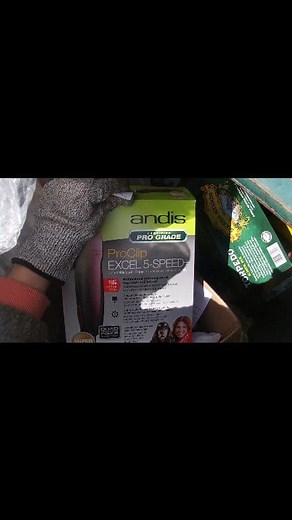 111K views · 2.2K reactions | $300 in dumpster?? What! #dumpsterdiving #viral #reels #fyp #free | Heather's Hauls Dumpster Diving Finds | Facebook