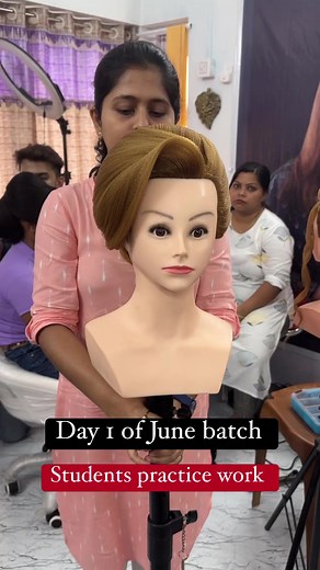 Upcoming classes are 👇1st July ( regular batch)2nd July ( Sunday batch)Limited seat Location- Shyamnagar 11days Basic to advance master class Pulling techniques Spreading techniques Rose bunRose mermaid Open hairstyle Curls hairstyle different types of back variationsDifferent types of front variations Spray technique Extension useHair preparation bridal hairstyles Quick hairstyles etc Register your name soon 👉 8777241379 #bridalmakeup2variationsdifferent #hairclass2 #indianwedding2 #bridalmak