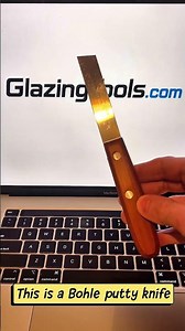 Putty Glazing a Timber Sash Window | Adelaide Glaziers