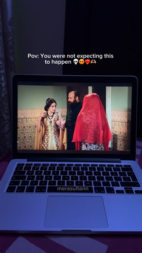 Mera Sultan Forever ✨ on Instagram: "one of my fav scenes 🫶🏼😍❤️‍🔥🫠❤️ suleiman came just at the right time 🙈🫶🏼♥️🫠 and what mahi did after this 😭💀 she went to mustafa & totally lied abt what had happened 😂🥴 [ mera sultan memories nostalgia ] #viral #merasultan #nostalgia #pakistan #2013 #meme #fypagee❤️❤️"