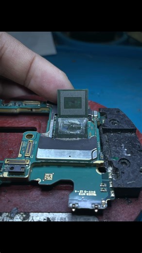 samsung s22 ultra hang on logo/camera not working cpu/Ram reball redo