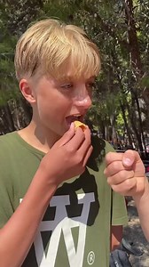 What a day for the start of the @iqfoilyouthjunior Europeans🤙🤙🤙 It’s all smiles after Day 1! It doesn’t get better than Bol’s thermic wind conditions☀️ Boys U19: Usual suspects from Garda Worlds, Gaspard C. FRA379 and Nacho B.S. ESP388 showed great speed again, but it’s Nacho who is in 1st and Garpard on 2nd after day one. The Brittish Team member Max B. GBR262 currently on 3rd. Girls U19 Lina Erzen SLO51 claimed her first iQ foil win and seats in 3rd place but it was Mika Kafri ISR365 with a