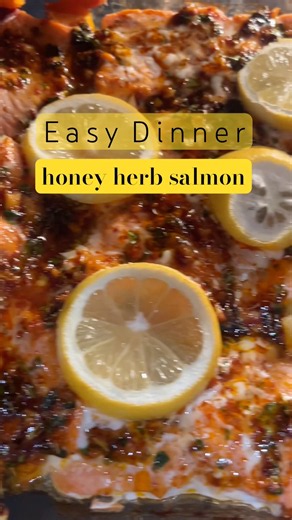 Easy Honey Herb Salmon Sheet Pan Dinner #dinnertime #eatsimple #healthyeats #salmon
