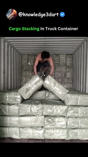 Cargo Stacking In Truck Container
