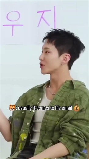 Not Hoshi Obsessed With Woozi's Money 😭🤣 #SEVENTEEN #Hoshi #Woozi #Jihoon #kpop #shortsfeed