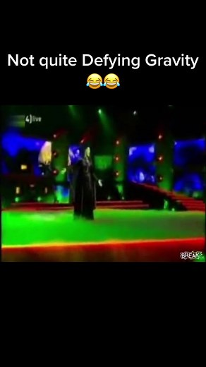 Defying Gravity FAIL! 😂😂 #musictheatre #wicked #defyinggravity #fail #jokeoftheday #funny #musical