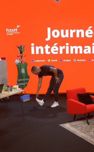 Faire quelques exercices pour se détendre et se maintenir en forme, vous pouvez même le faire en étant debout. 🧍‍♀️🧍‍♂️ Démonstration avec le coach Julien Coaching et le délégué territorial du FASTT Marvin. Simple, efficace, rapide ! 💪 Retrouvez l'intégralité de notre live sur YouTube 👉 https://www.youtube.com/watch?v=QC9jSGvmeDg | FASTT