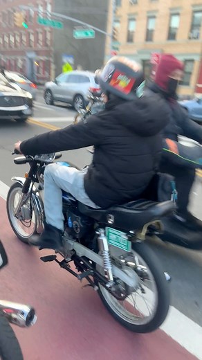 8.8K reactions · 168 shares | Suzuki ax100 @maximorpm#maximorpm #motorcycle #bajon #drag #arrancada #alcorte #dragrace #stunt #racing #streetbike #motor #speed #2t #rx115 #supermoto #201m #ax100 #yamaharxkingindonesia #tips #suzuki #yamaharx115 #hondadio #suzukiax100 #yamaharx135 #yamaharx #balapmotor | Maximo R PM | Facebook