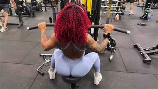 Entrenando mi espalda😍#musculofavorito#fitness #gym