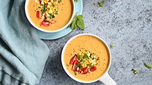 RECIPE: https://rainbowplantlife.com/vegan-instant-pot-corn-chowder/ This is the best corn chowder you will ever taste and it’s so easy, thanks to the Instant Pot! It’s a recipe from my cookbook, The Vegan Instant Pot Cookbook! Featuring fresh corn and jalapeños, along with potatoes and cashews for a corn chowder that’s as creamy as a bisque! | Rainbow Plant Life