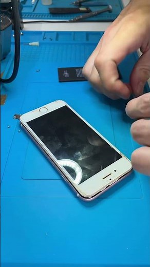 iPhone 6s battery replacement 🔋 #technicalassistance #battery #apple #iphone