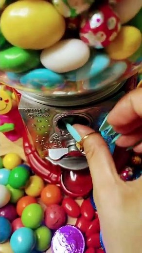 🍬AMAZING GUMBALL MACHINE 🍬 VERY SATISFYING & EASY TO USE#howto catch yum candy🍬 #sweets#shorts
