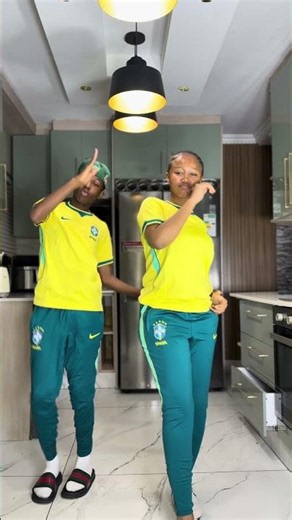 peanuts and akhanya drop a bangle 🔥 #amapianovibessa #dance